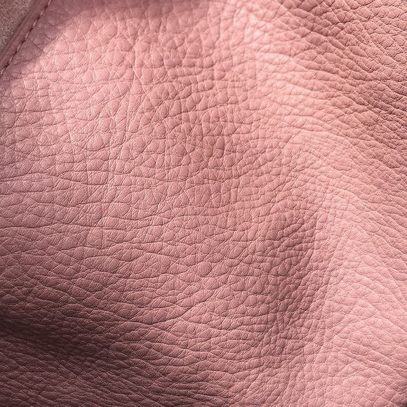 Chic New Vegan Leather Tote Bag - Picture 5 of 11